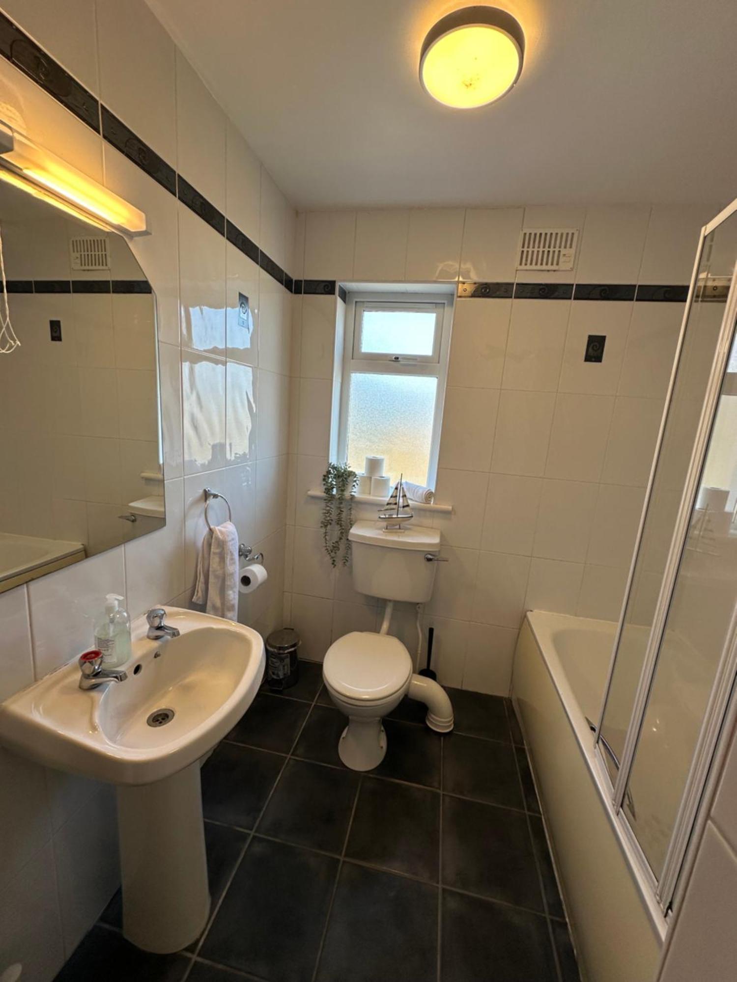 Waterlane Apartments Голвей Екстер'єр фото