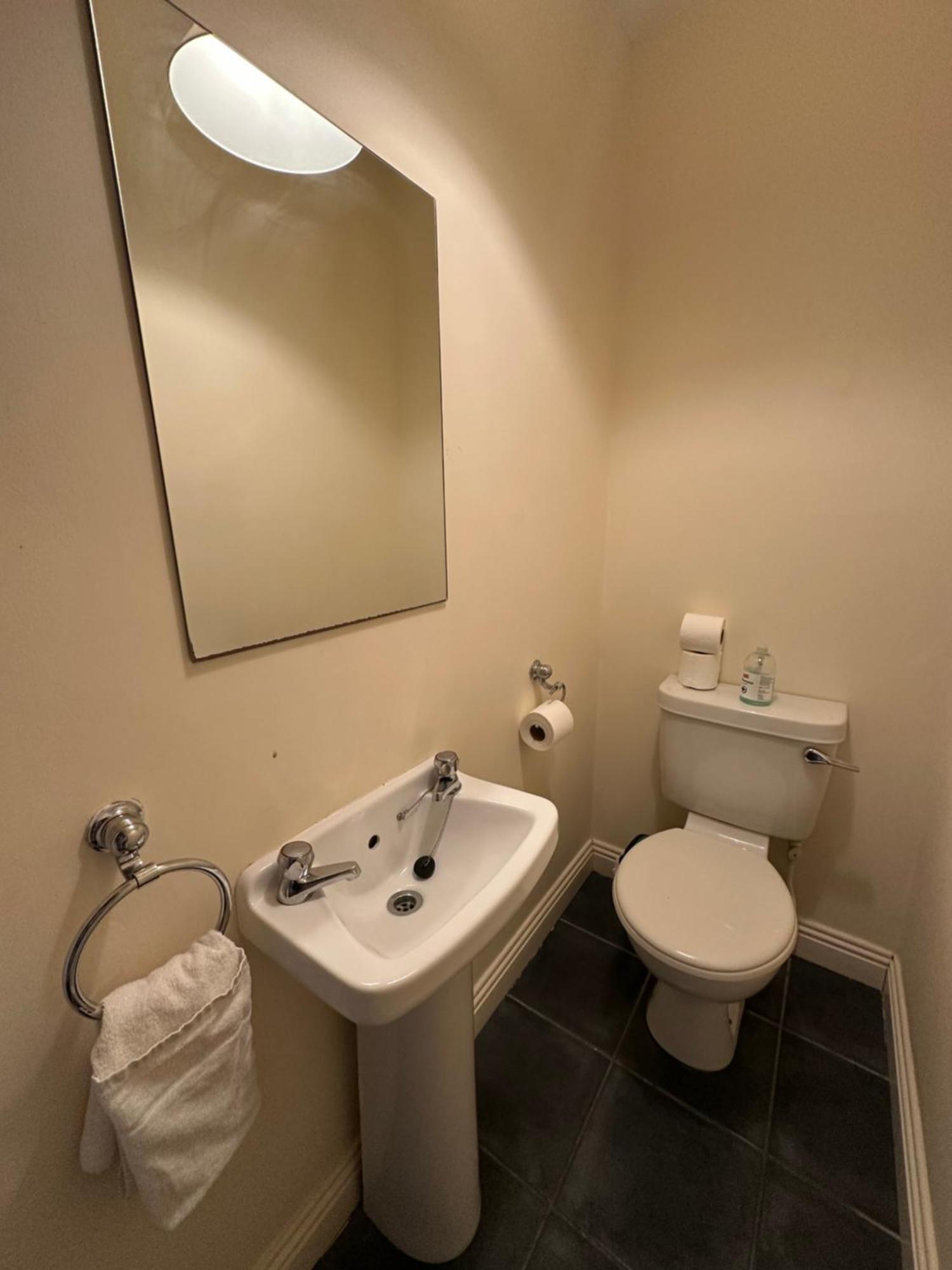 Waterlane Apartments Голвей Екстер'єр фото